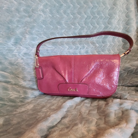 Coach Fuchsia Patent Leather Clutch EUC SOLD - Picture 2 of 13